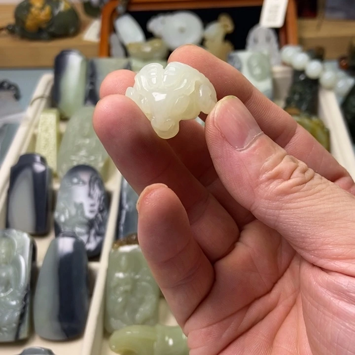 颈饰未镶嵌和田玉41