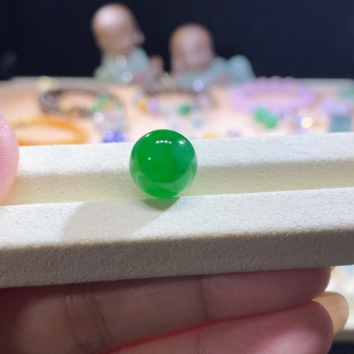 翡翠未镶嵌吊坠(不含链)翡翠辣绿珠卡12.3