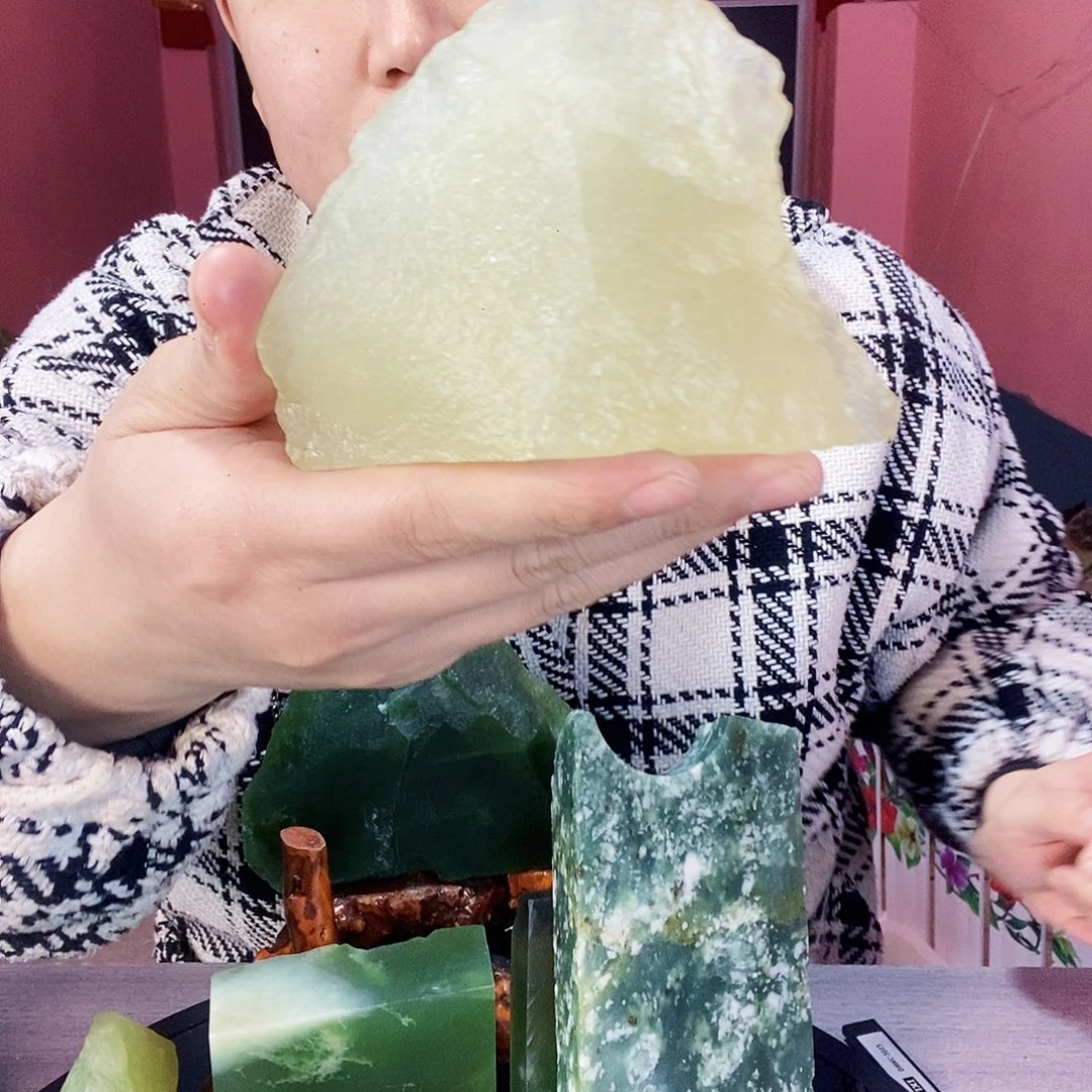 蛇纹石玉未镶嵌岫玉原石蛇纹石玉