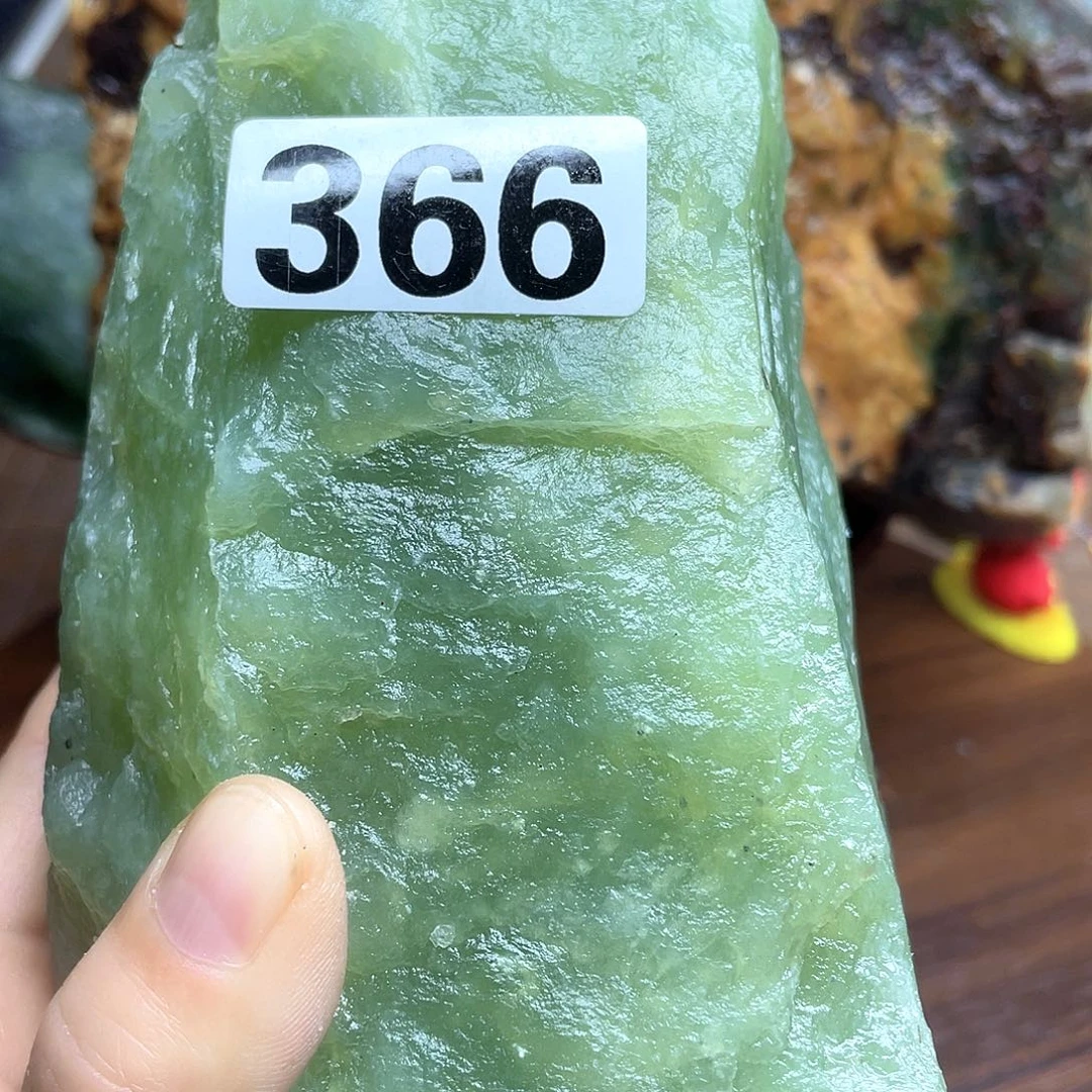 负***)未镶嵌蛇纹石玉原石