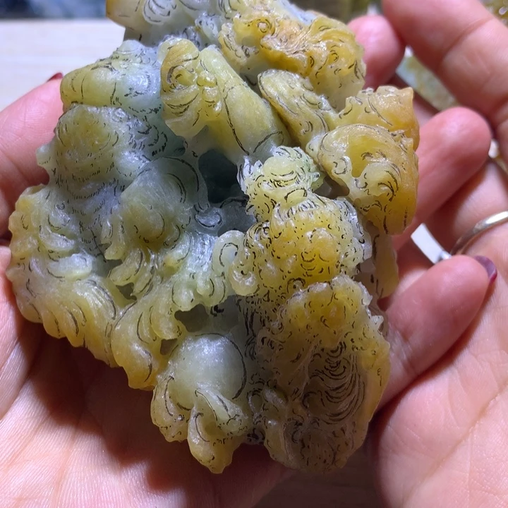 翡翠颈饰未镶嵌天然翡翠