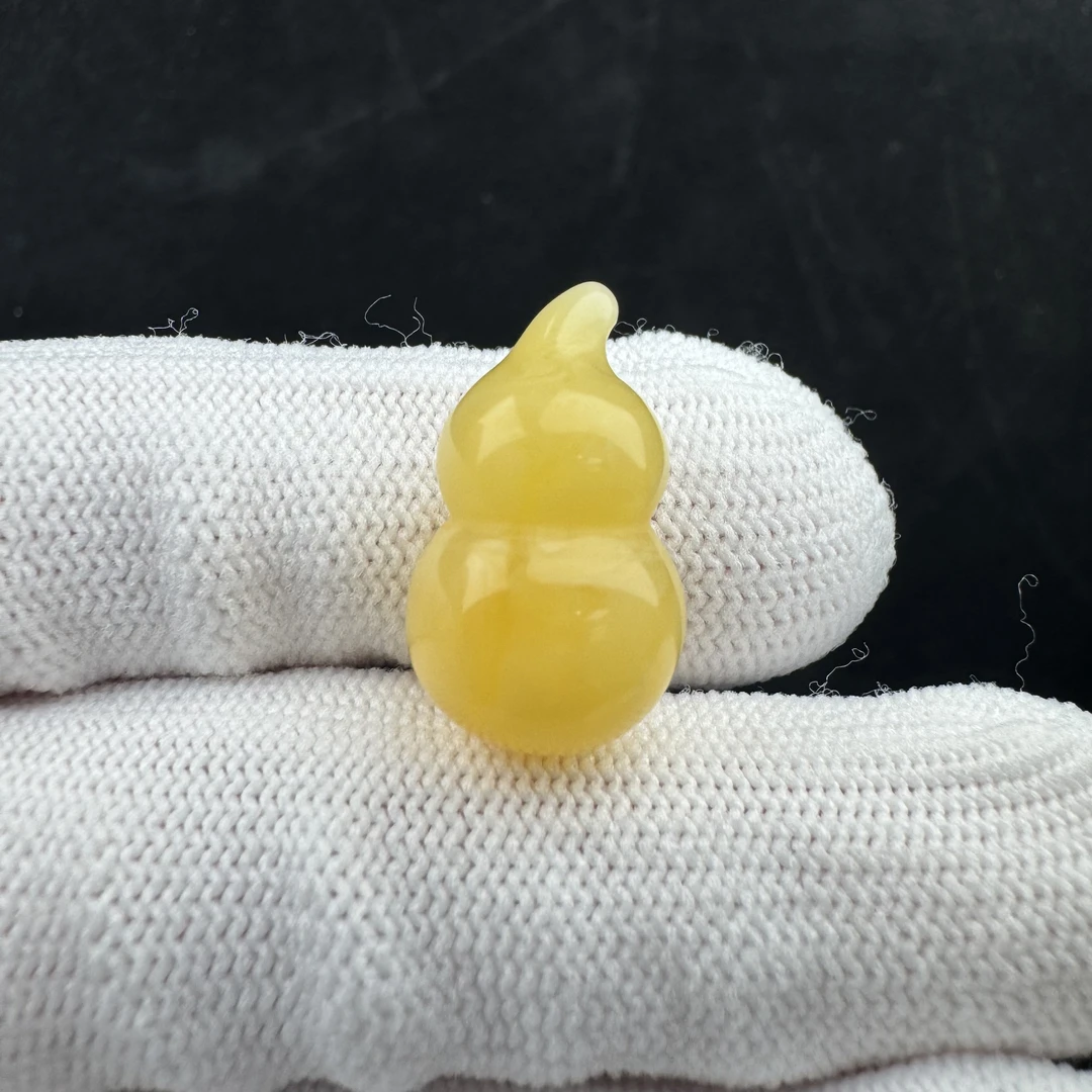 Y5493天然原矿蜜蜡 葫芦12.4*20.6mm支持复检假一罚十