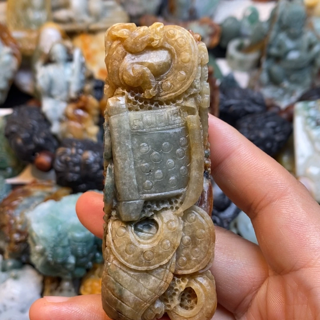 定制翡翠未镶嵌特色