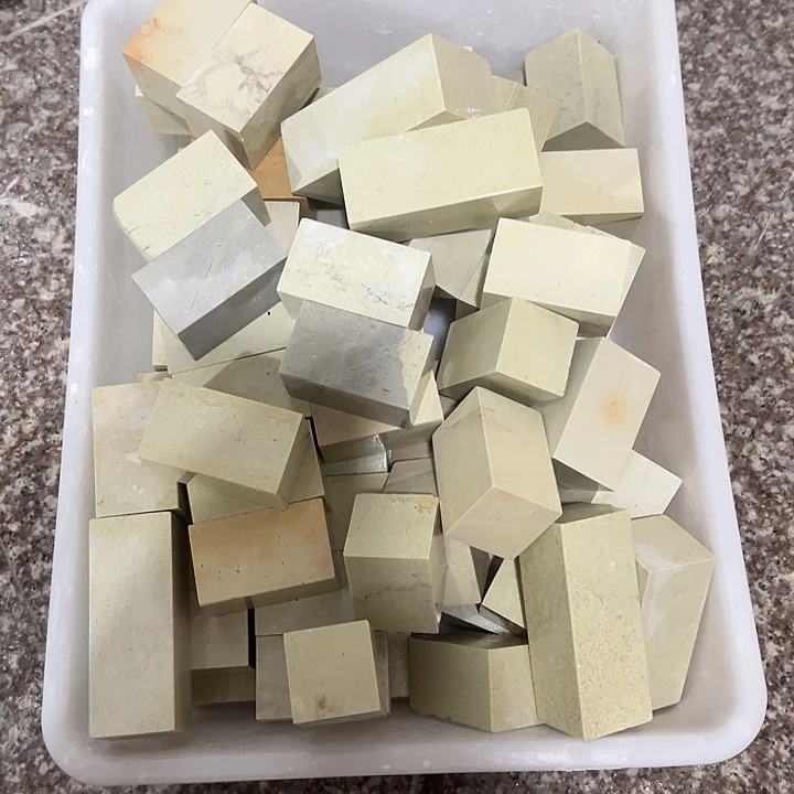 地***精印度石新矿印石81方3公分不太正的
