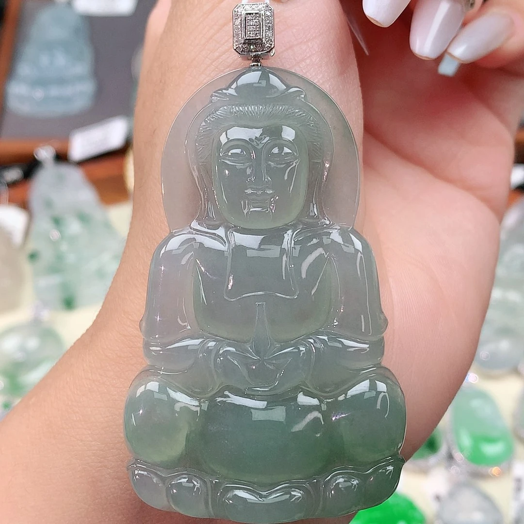 颈饰18K金镶嵌翡翠观音