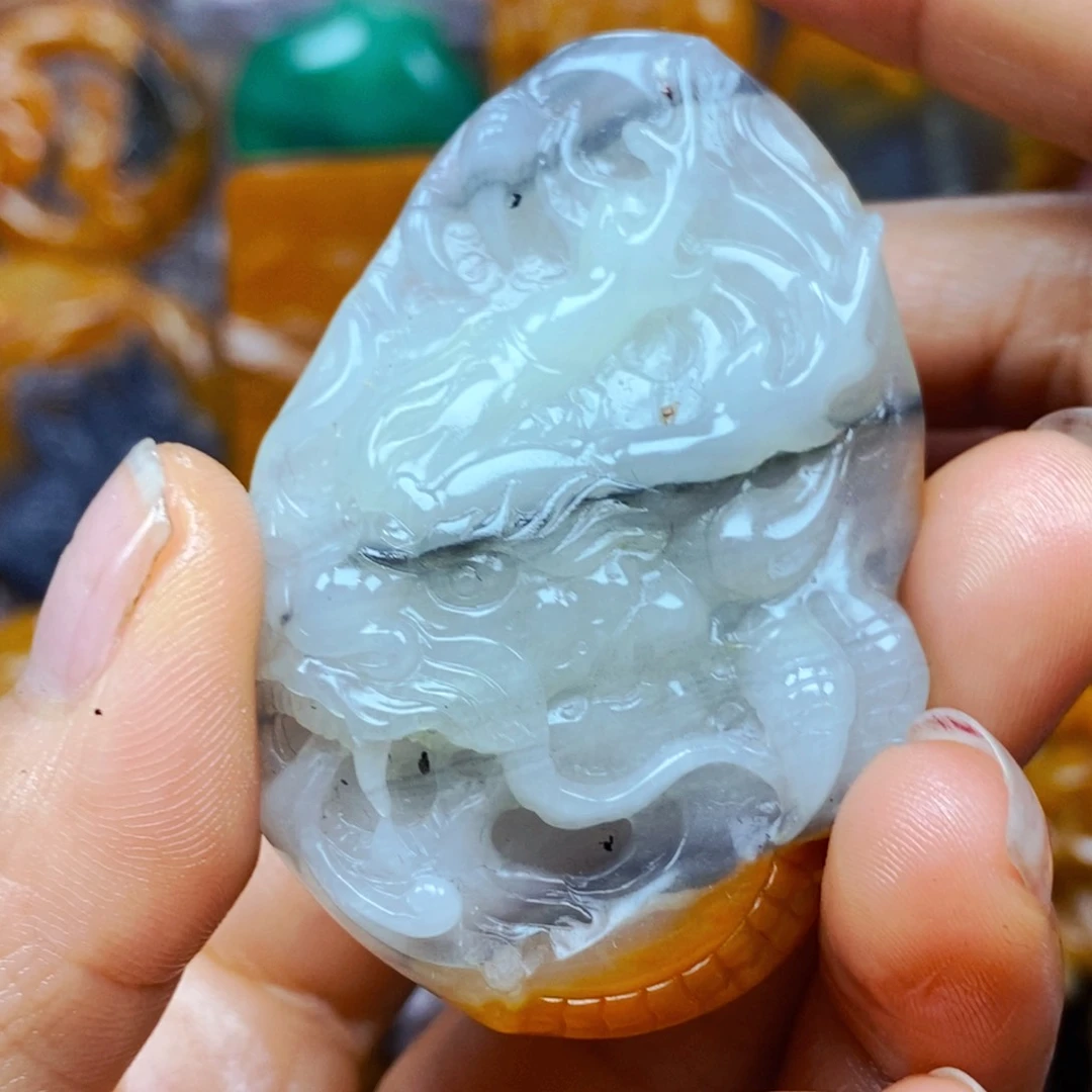 未镶嵌石英质玉（黄龙玉）吊坠(不含链)