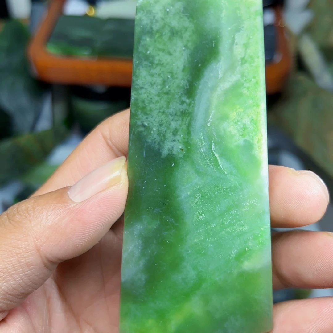 未镶嵌和田玉（翠青玉）珠宝半成品