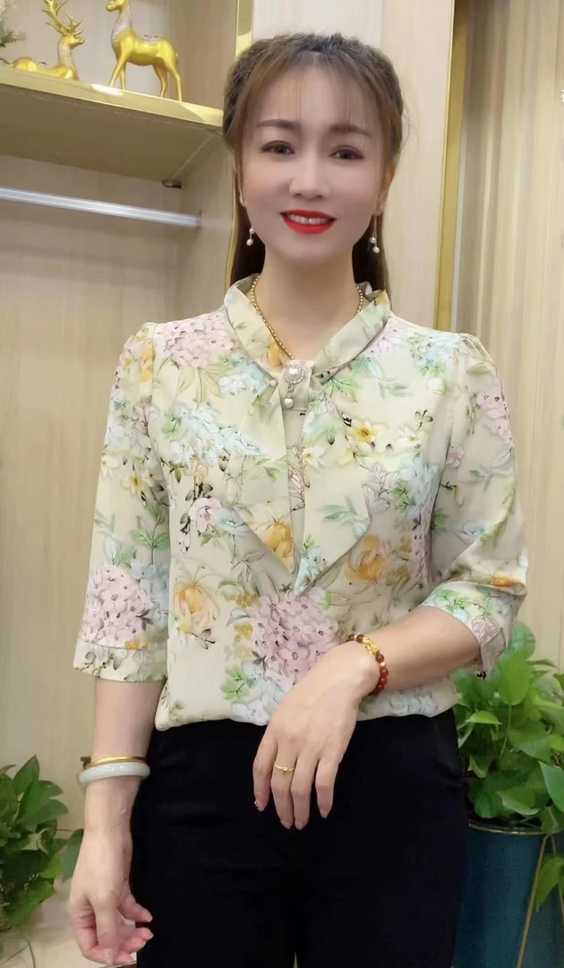 时尚中年妈妈装夏款绿色树叶花中袖小衫气质显瘦百搭上衣妈妈装