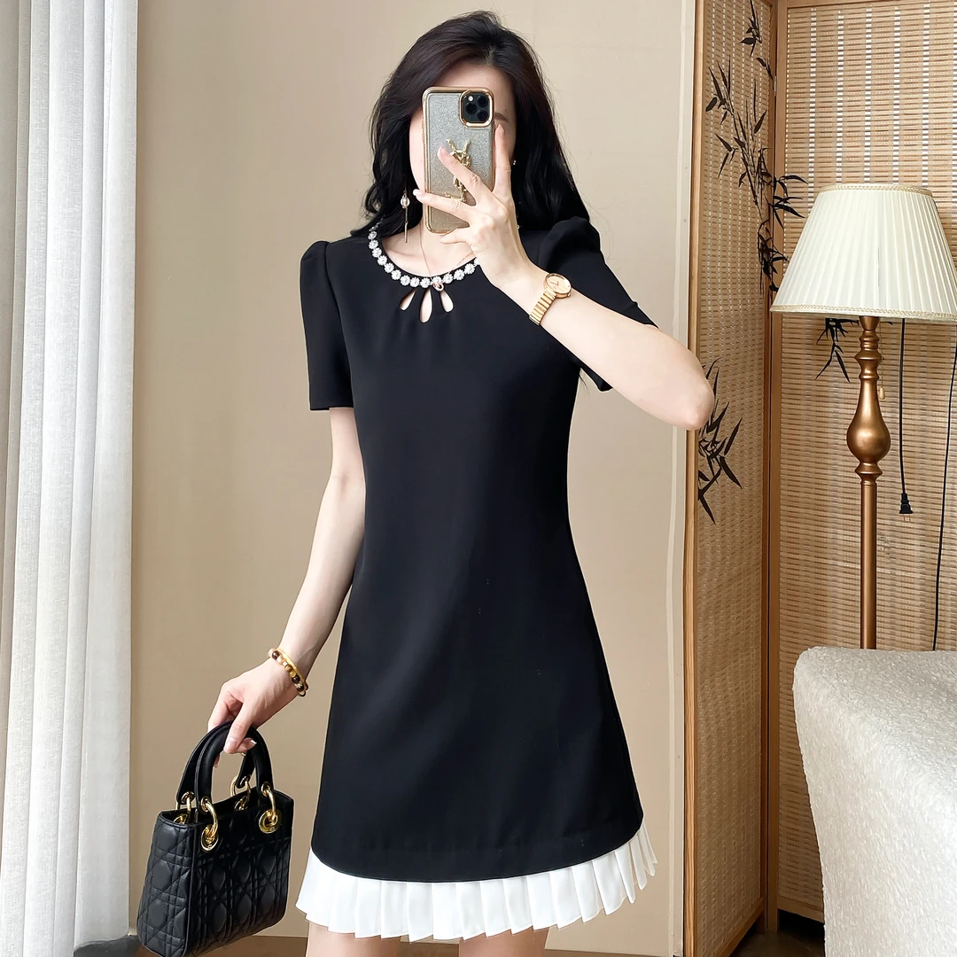 法式修身连衣裙夏季短袖洋气女装A字裙潮流设计小众衣服黑色裙子