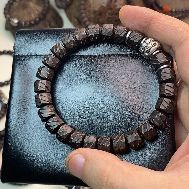 椰蒂手串10✖️8龙鳞吞金兽