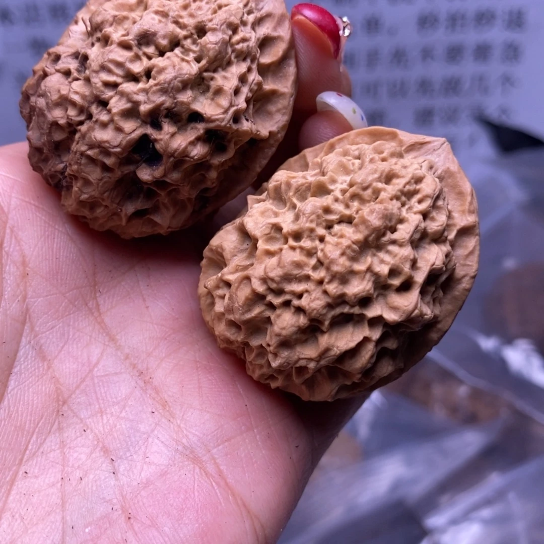 文玩核桃把件云南野生铁核桃60号38mm