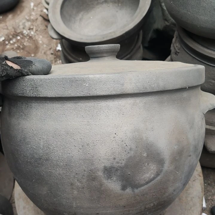 白鳝泥6号库存锅微瑕锅无质保（荥经黑沙砂锅）