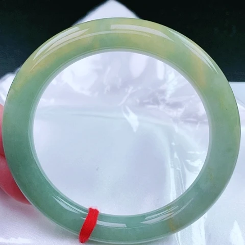 翡翠手镯（圆镯）未镶嵌53号