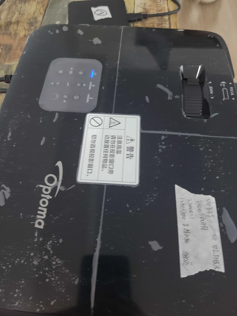 9新  明基W335长焦投影，3800流明