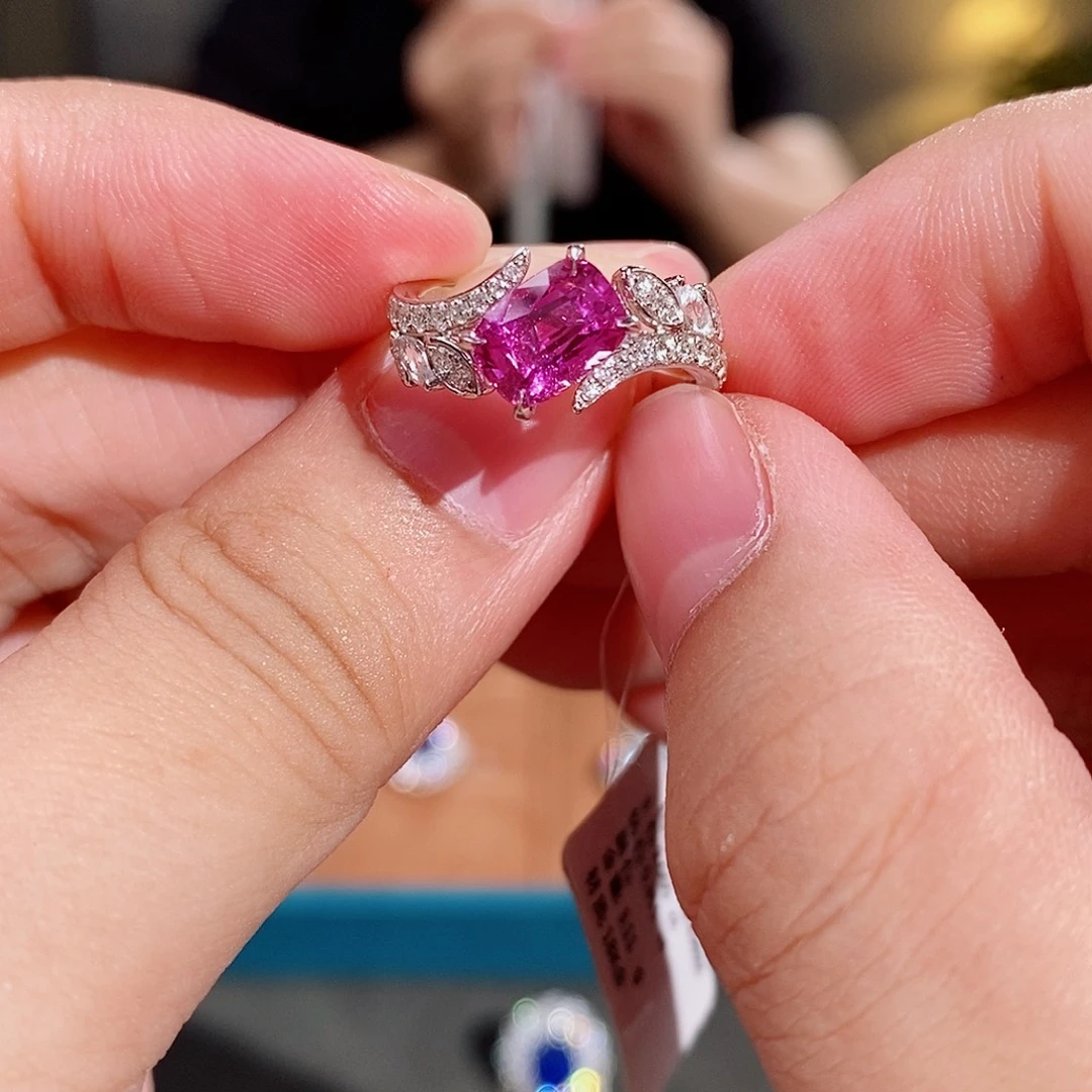 戒指蓝宝石18K金镶嵌2.06ct