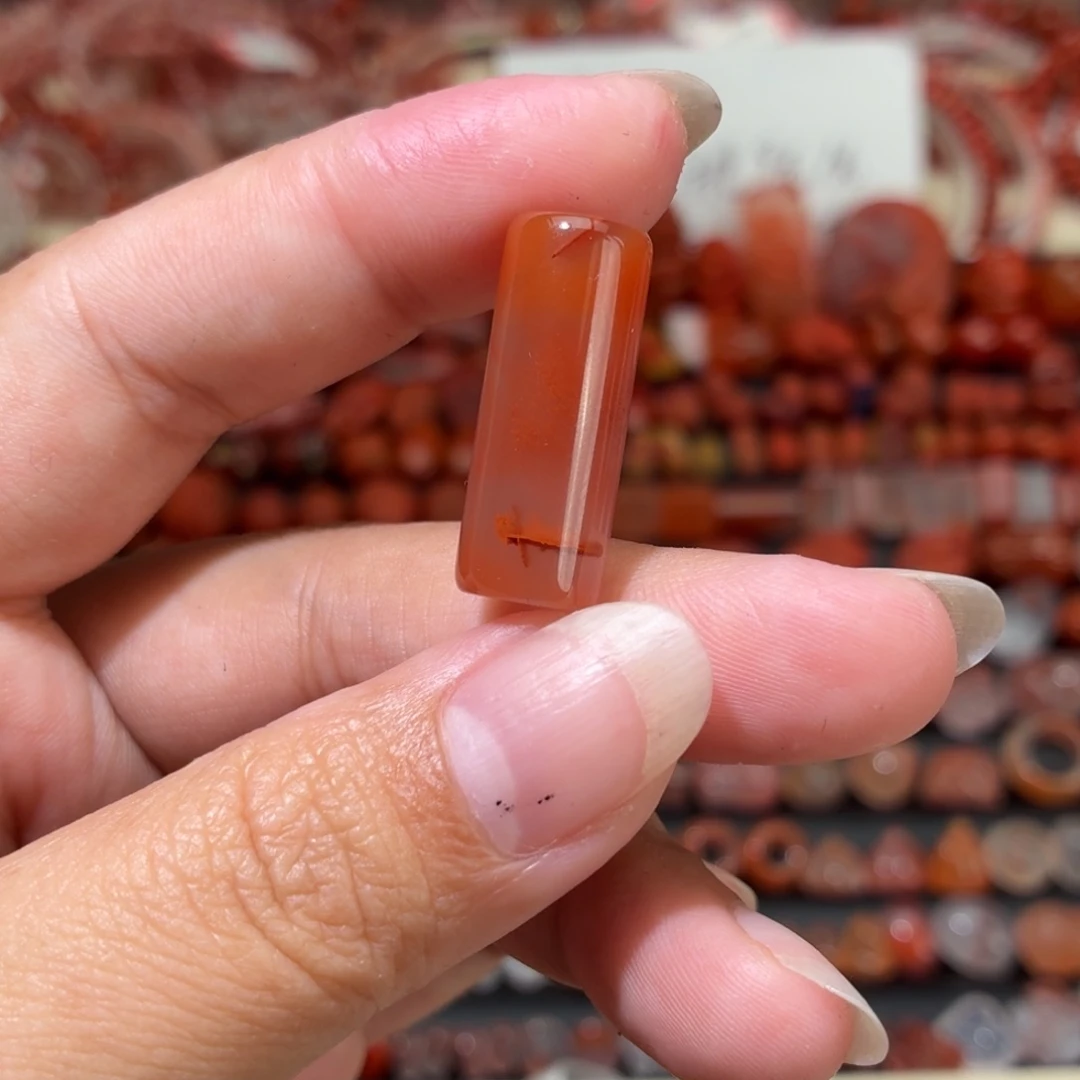 南红玛瑙未镶嵌颈饰9咪➕路路通