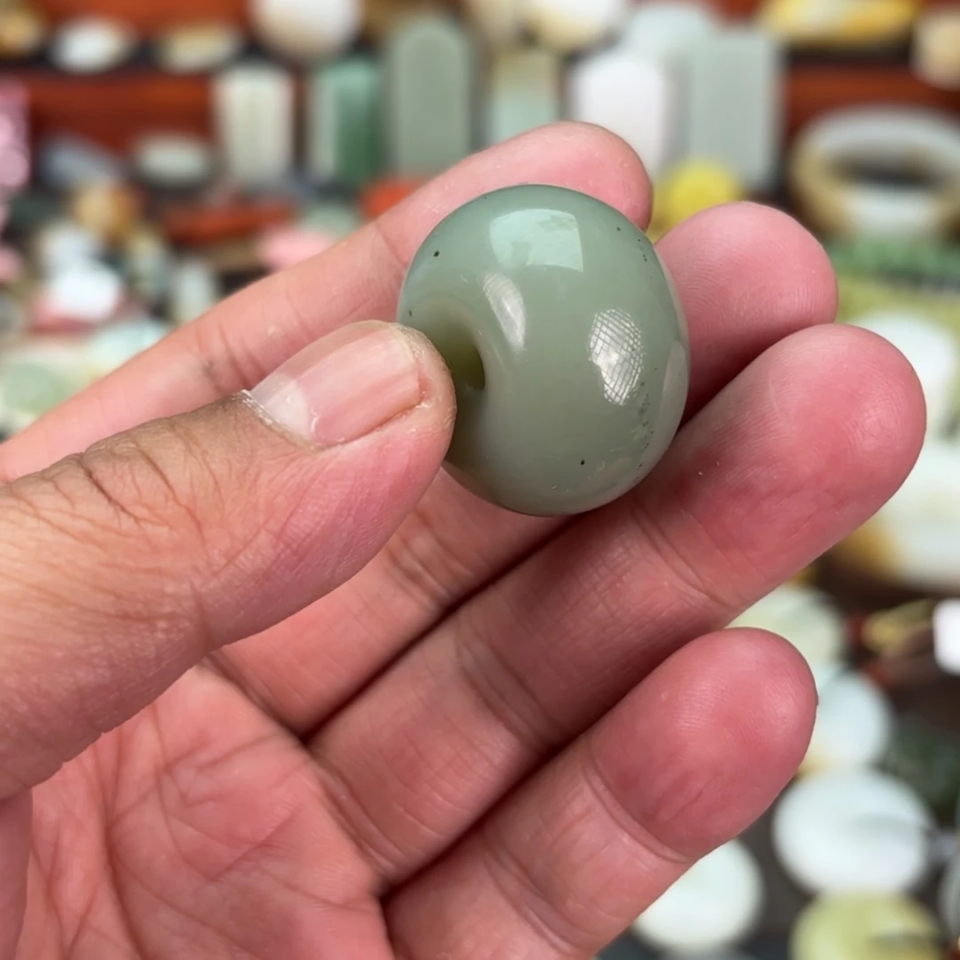 和田玉（糖玉）颈饰未镶嵌