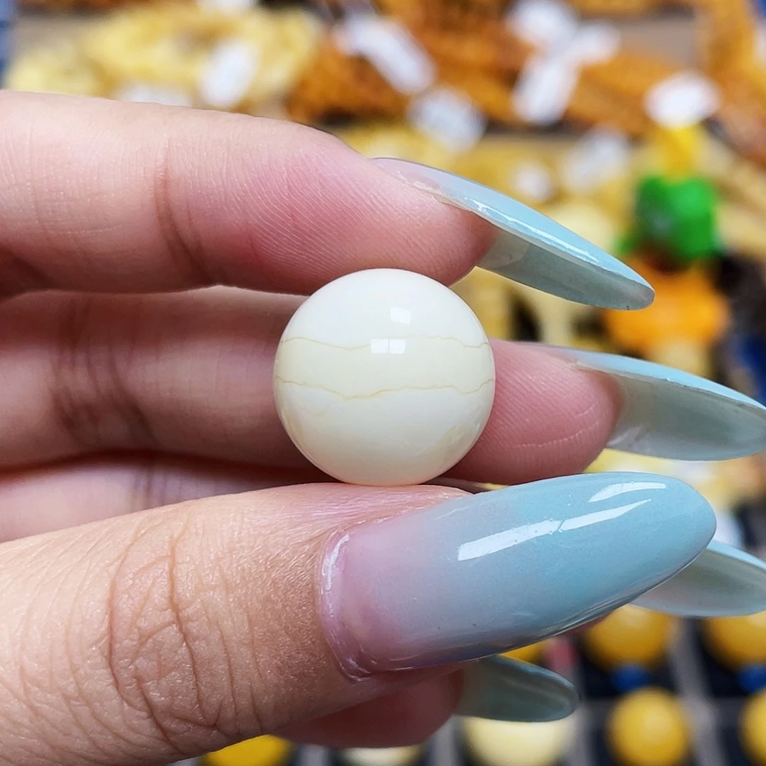 未镶嵌琥珀珠宝奇石15.2mm瓷白圆珠