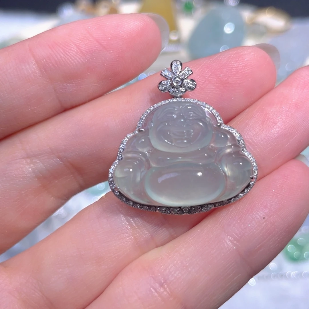 翡翠18K金镶嵌颈饰翡翠