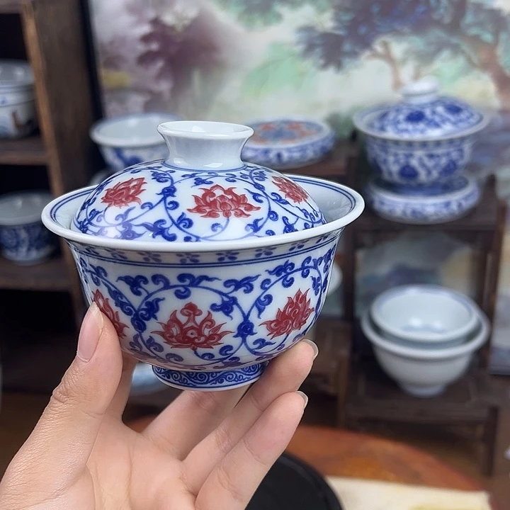 杯子陶缠枝莲釉里红盖碗