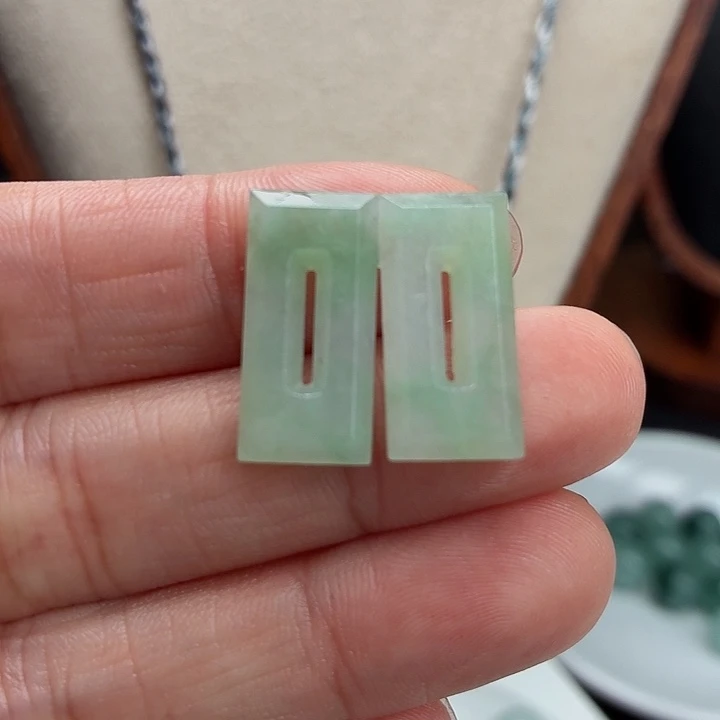 翡翠未镶嵌颈饰天然A货翡翠