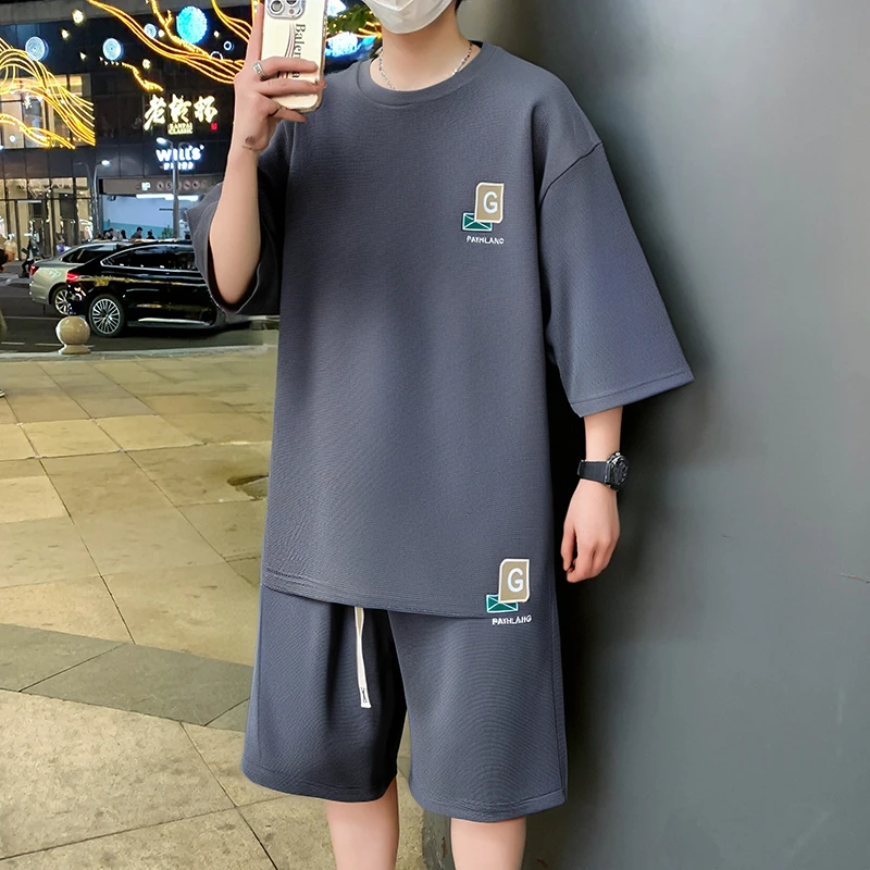 宽松百搭短袖短裤穿搭一套简约刺绣休闲套装夏季潮流新款半袖T恤