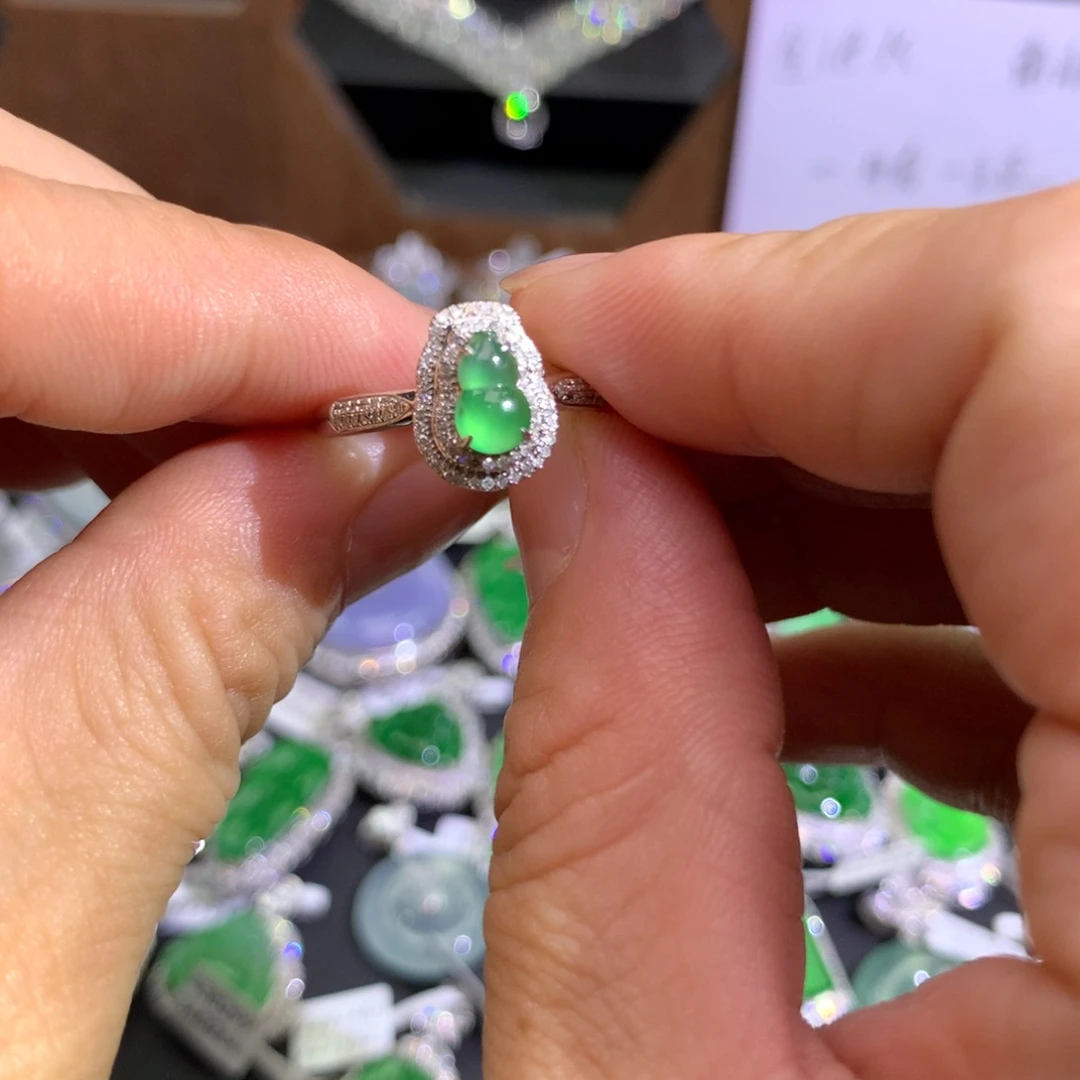 吊坠(不含链)18K金镶嵌翡翠