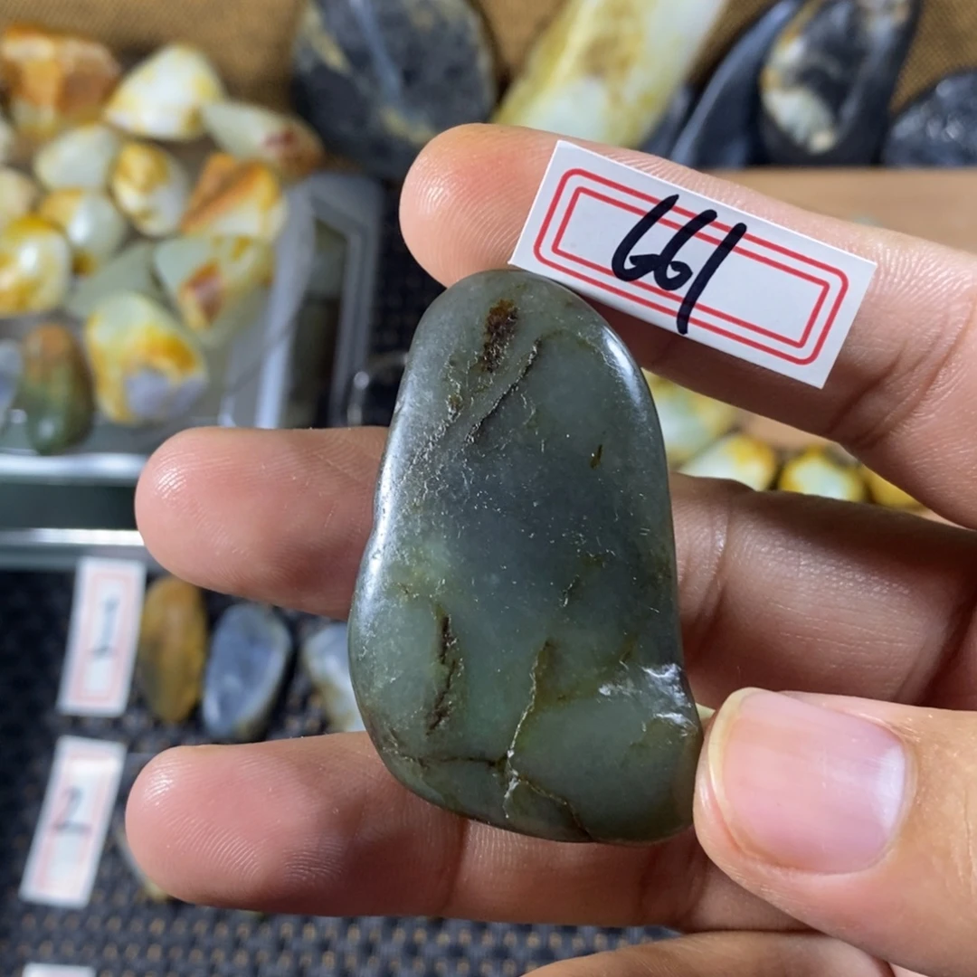 和田玉（糖玉）未镶嵌挂件