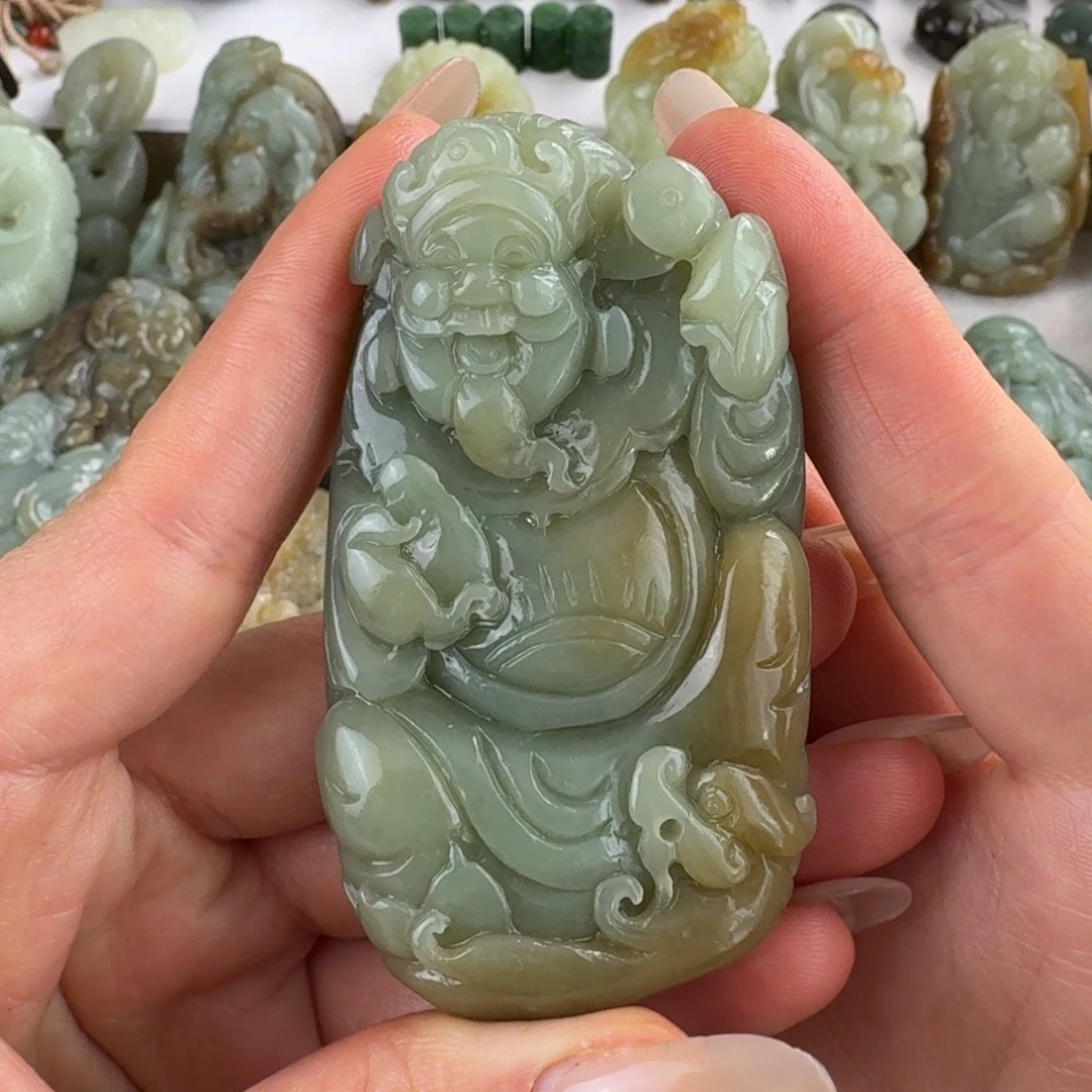 和田玉未镶嵌把件