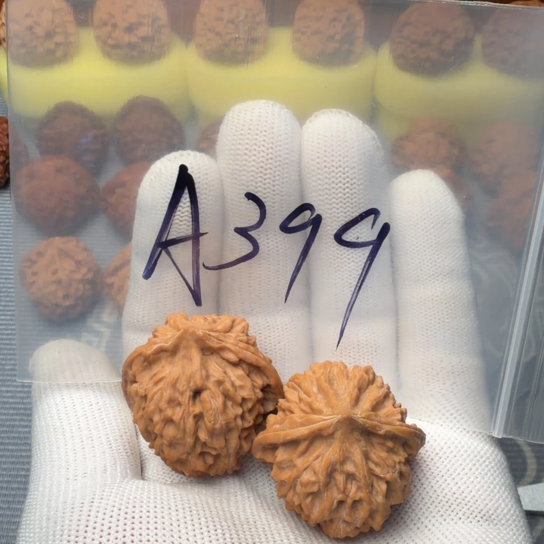 胖***王文玩核桃吊坠35全品石核A339
