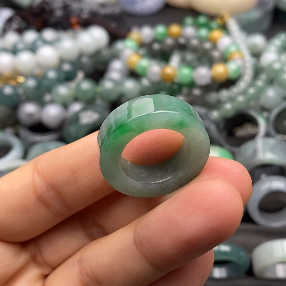 定制翡翠未镶嵌翡翠