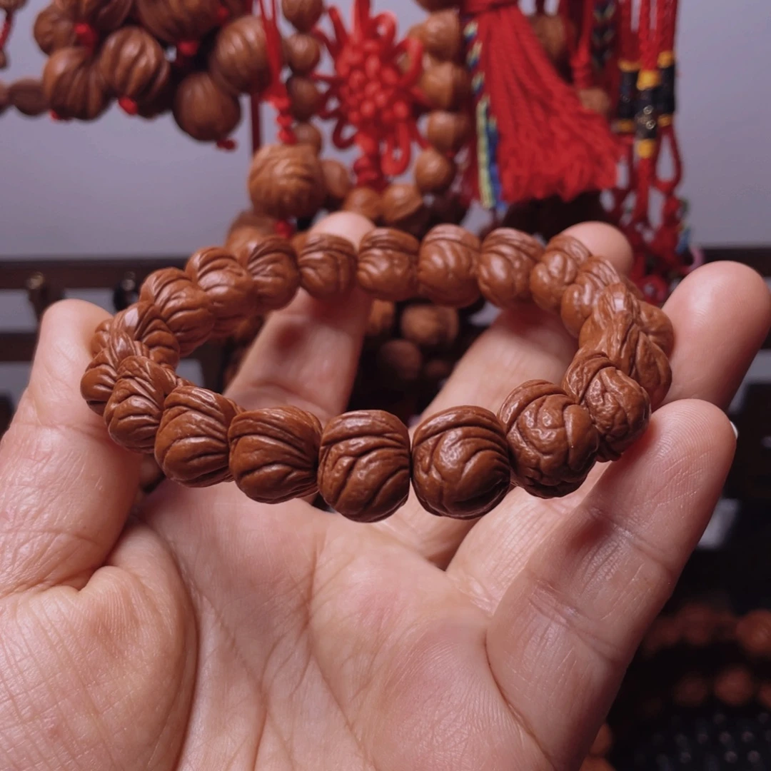 木质类龙纹桃枭手串