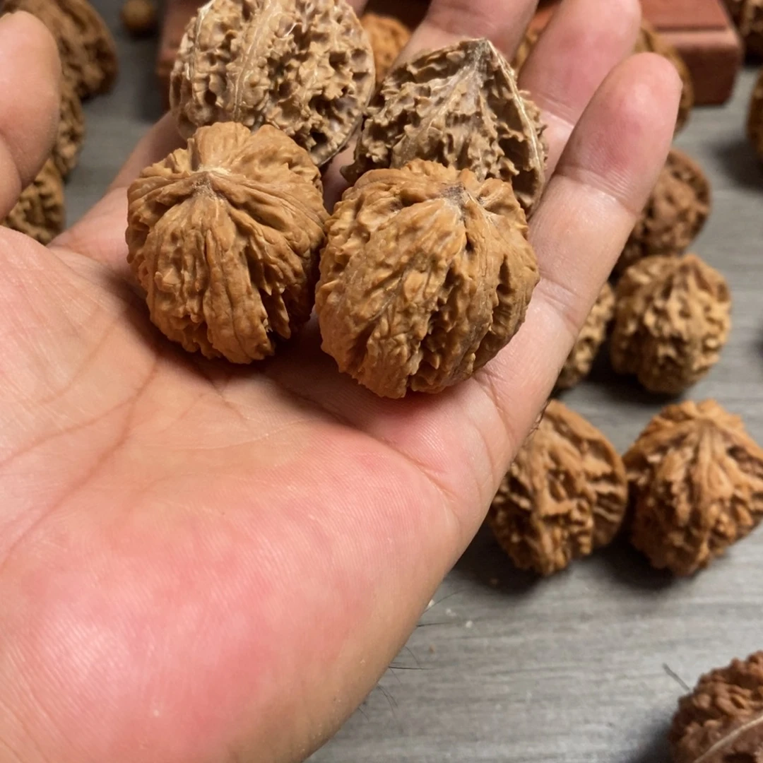 张****文玩核桃吊坠灯笼两对