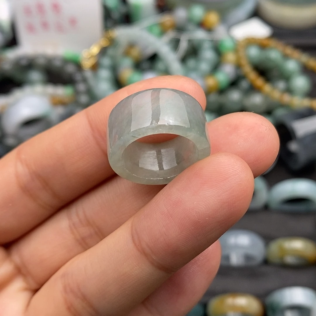 定制翡翠未镶嵌翡翠7圈