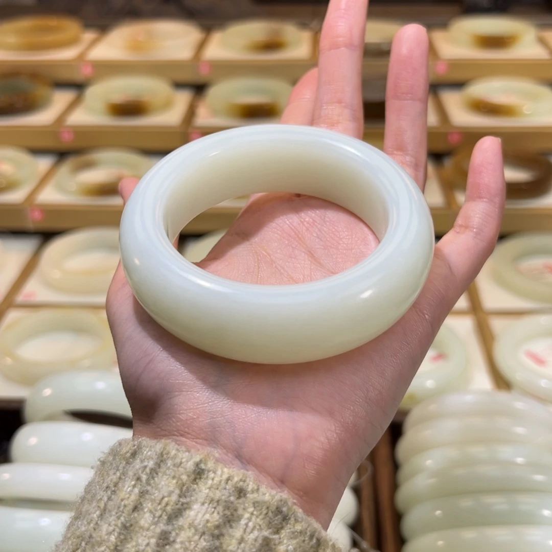 和田玉未镶嵌手镯16