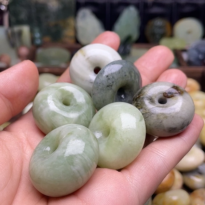 蛇纹石玉挂件足银镀金镶嵌?****n