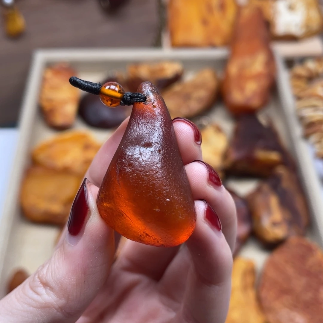 琥珀未镶嵌珠宝奇石