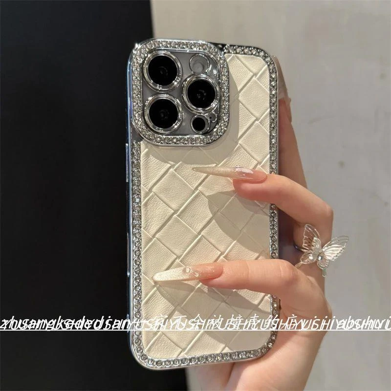 新款镶钻菱格纹适用苹果16promax手机壳iPhone15promax轻奢14全包