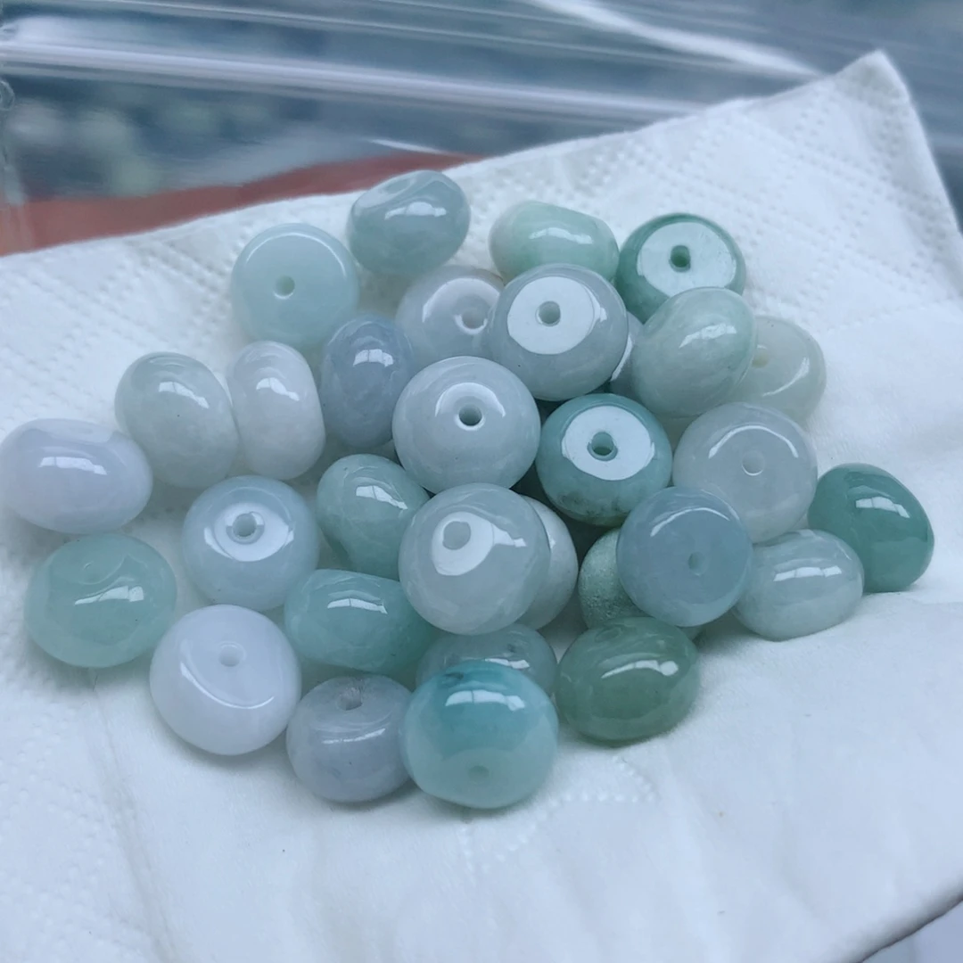 翡翠未镶嵌颈饰吊坠