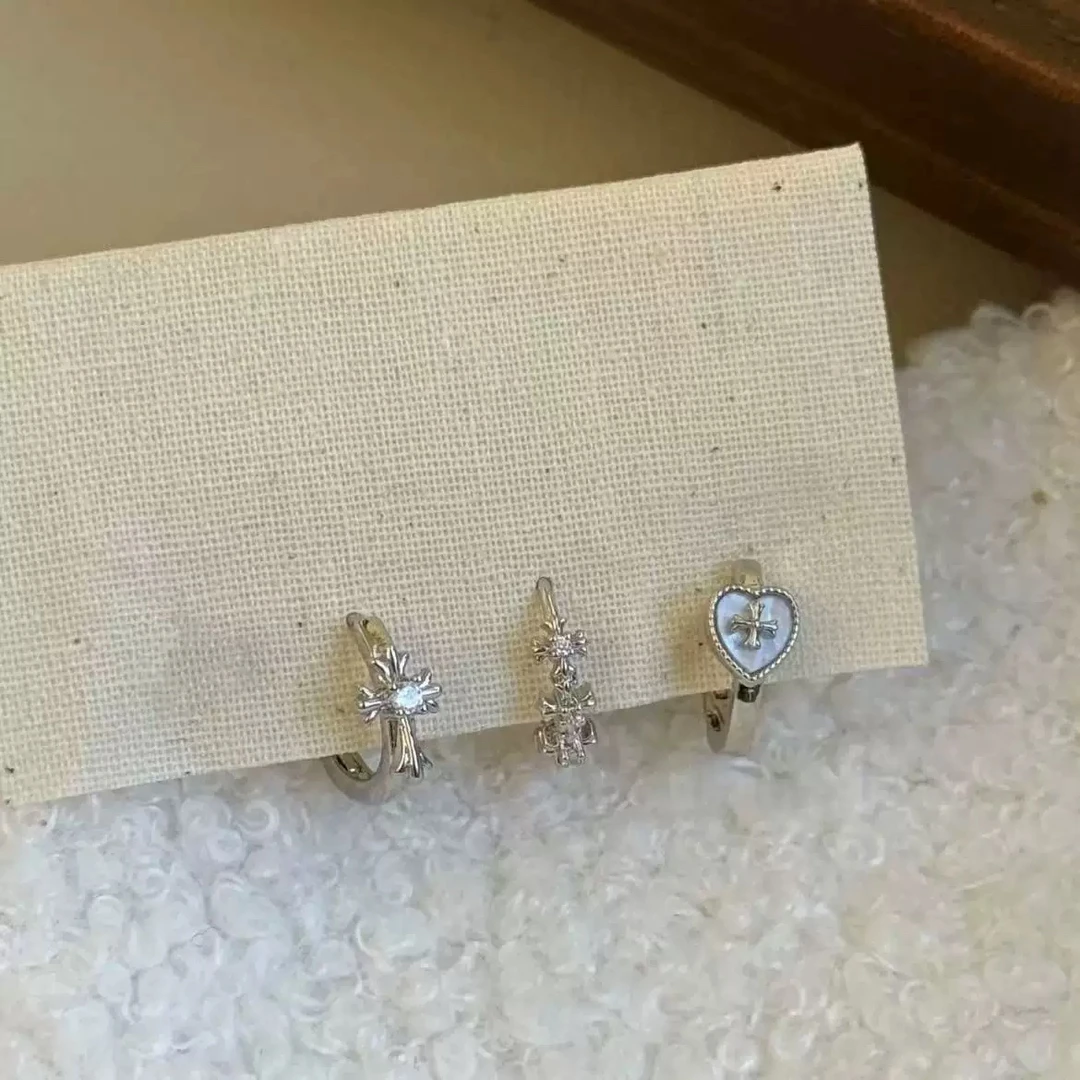 铜合金耳饰 1198 甜酷朋克爱心十字架耳扣辣妹耳钉小众叠戴耳饰