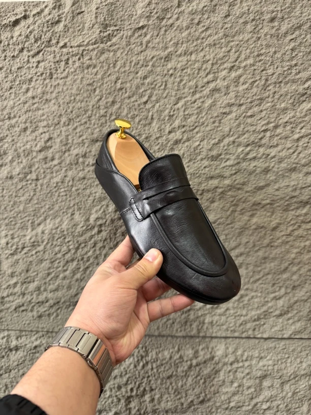 广州男鞋 头层牛皮百搭潮鞋舒适时尚真皮休闲潮流厚底加绒