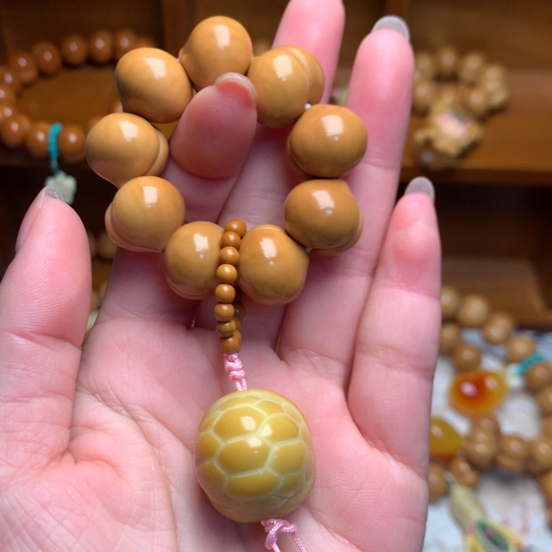 木质类15高定屁桃手捻富甲