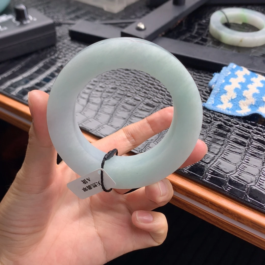 傻***明未镶嵌纯天然A货翡翠定制翡翠