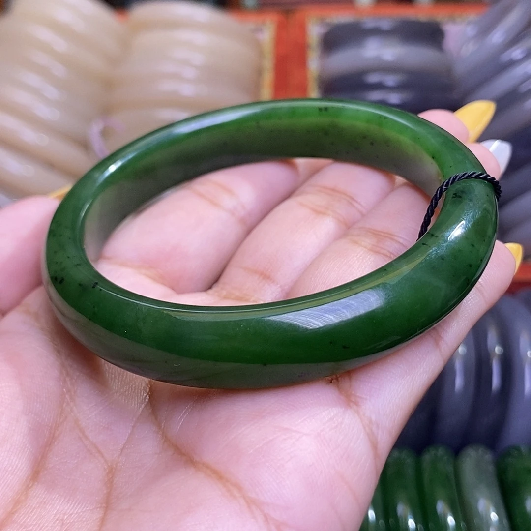 和田玉未镶嵌颈饰碧玉满色满绿老料手镯61.5
