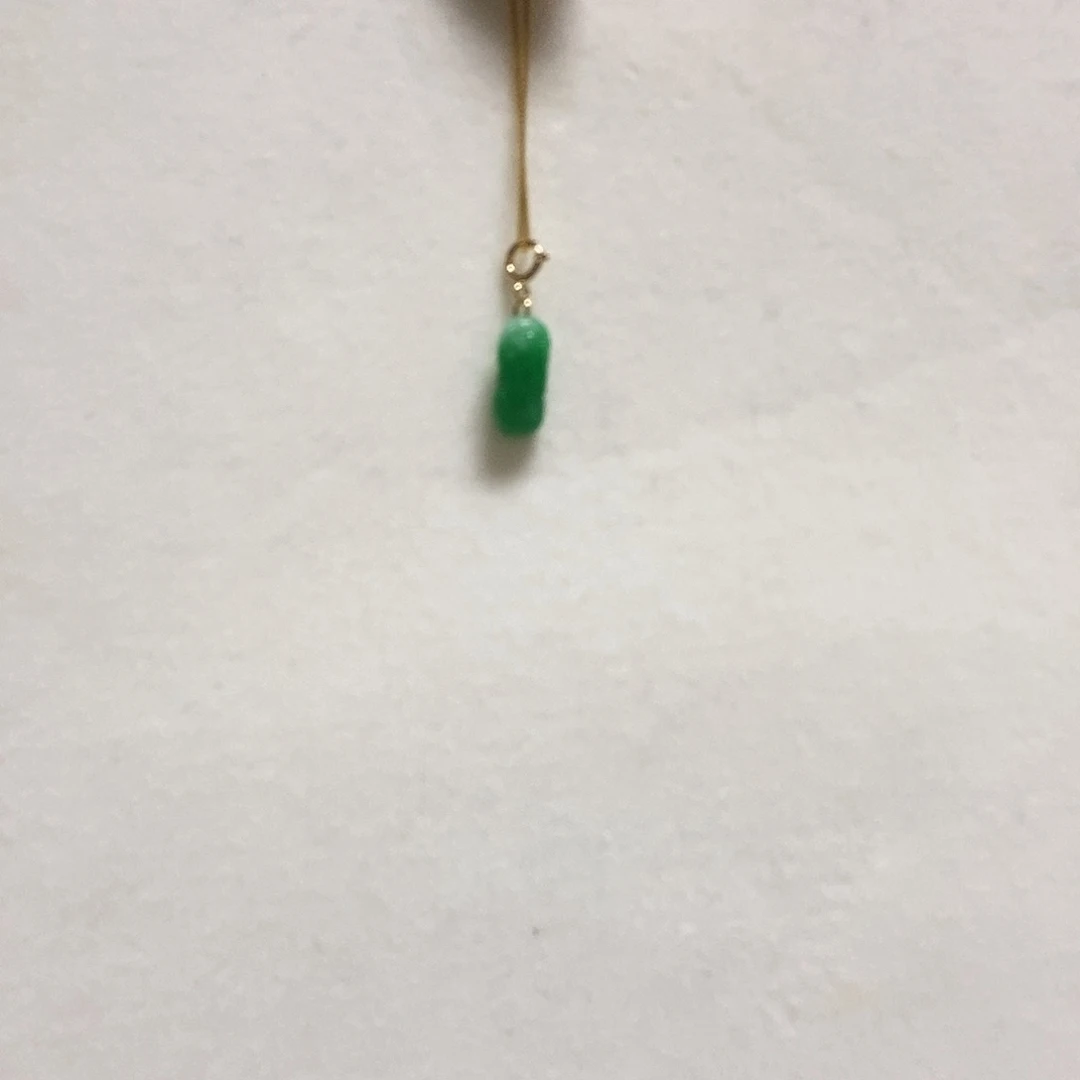 翡翠颈饰18K金镶嵌简单