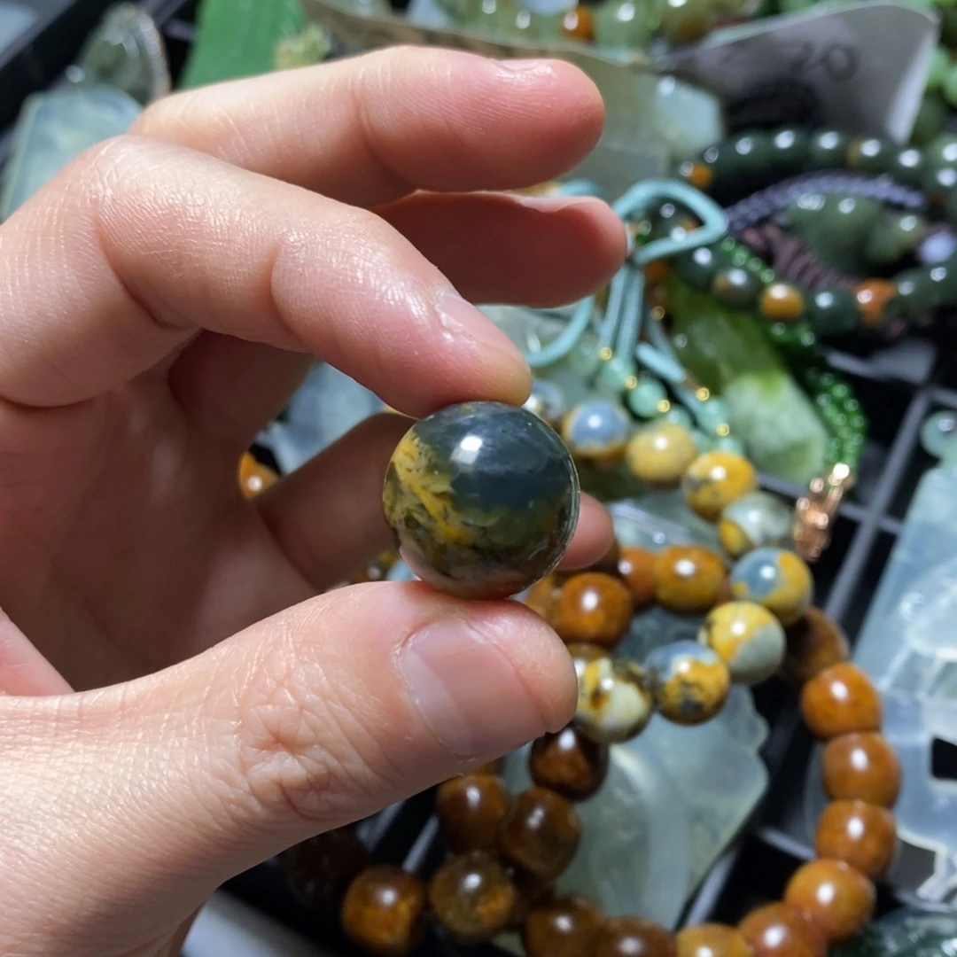 蛇纹石玉未镶嵌颈饰卡18