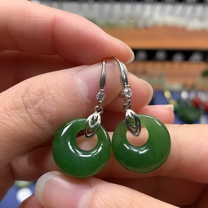 和田玉银S925镶嵌耳饰平安扣16左右碧玉