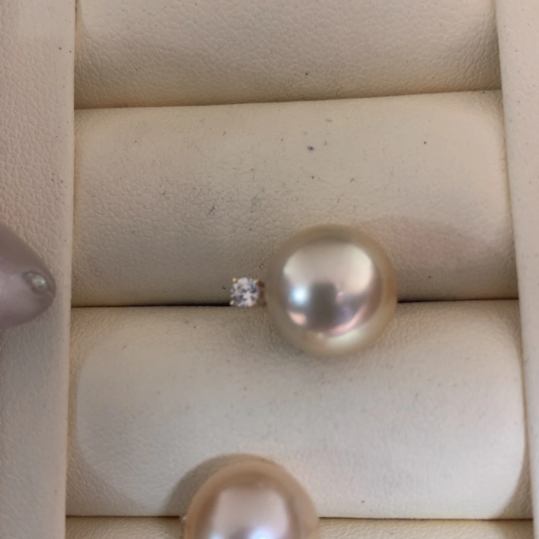 18K金镶嵌耳饰海水珍珠