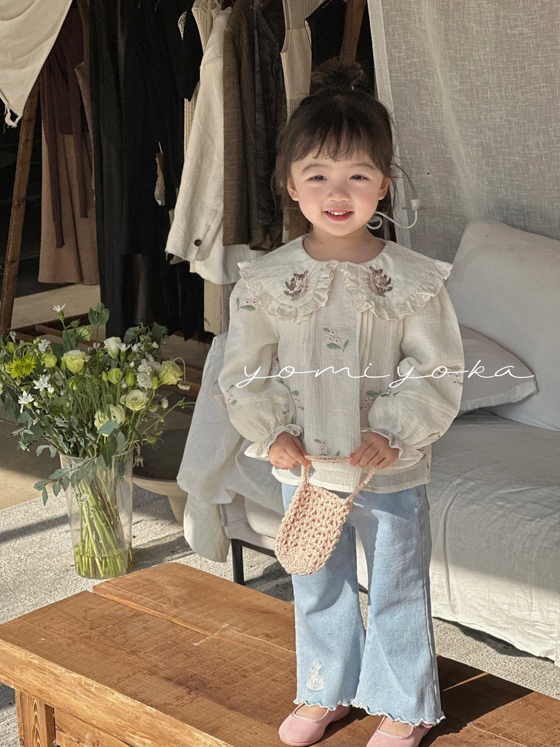 【现货】251-优米优卡-童装2025年春季新款翻领刺绣娃娃衫 -251030