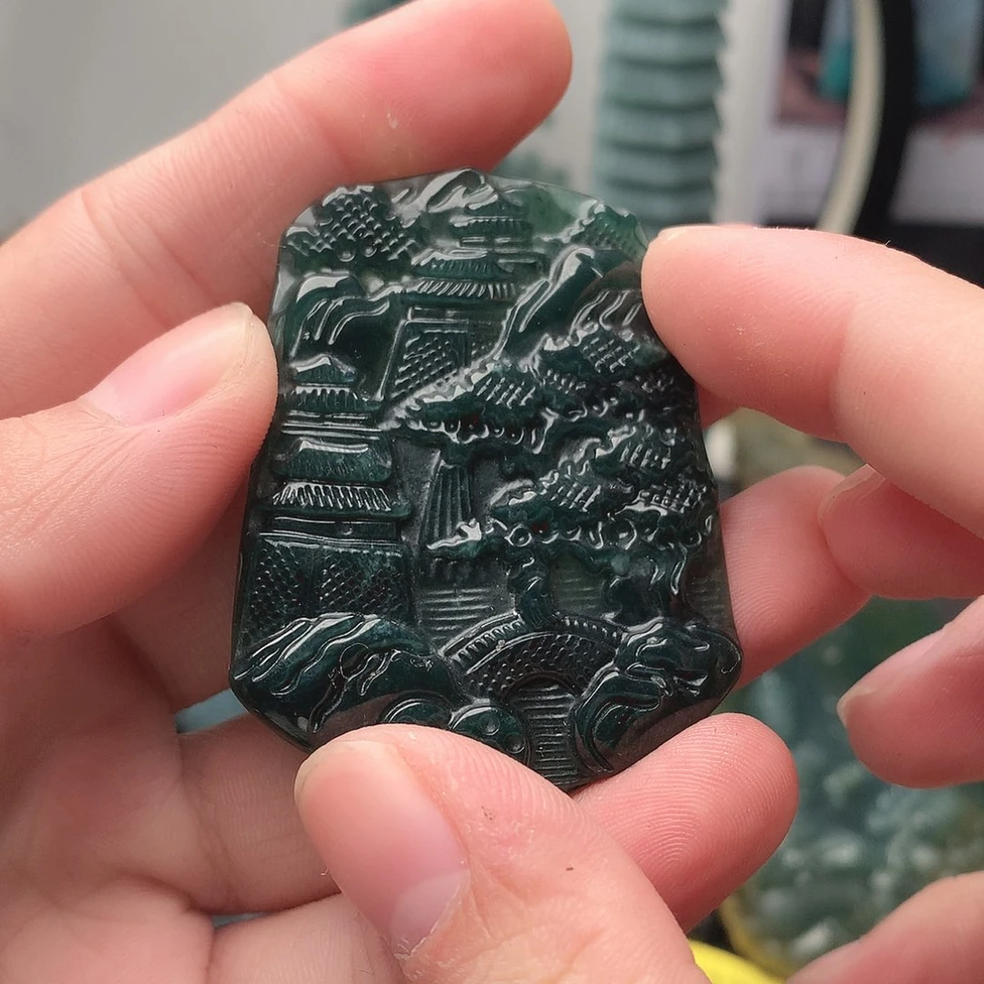 翡翠未镶嵌颈饰无